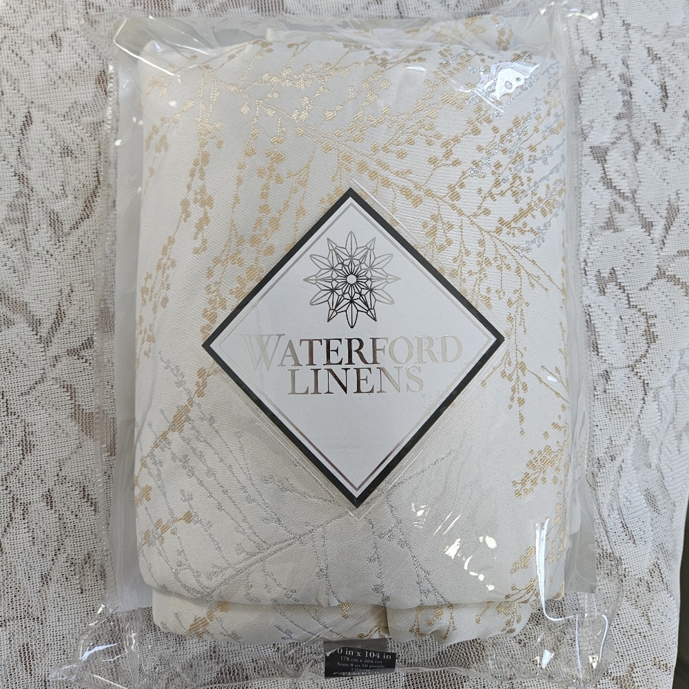 NEW Waterford Linens Timber Table Cloth